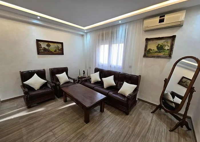 Luxurious 2 Bedroom Rustic Apartment