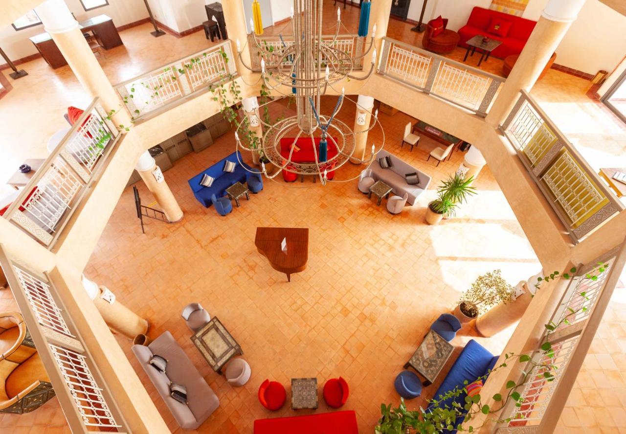 Borjs & Hotel