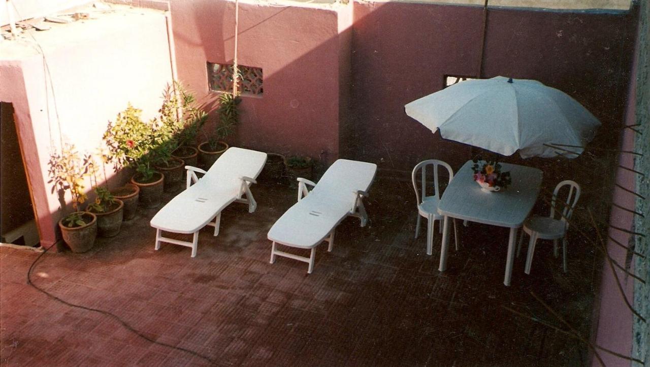 Au Centre Et Pas Loin De La Mer,pour Couple,famille, Et Pas Aux Garcons Celibataires