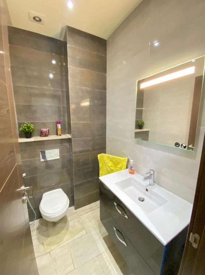 Bay Apartment