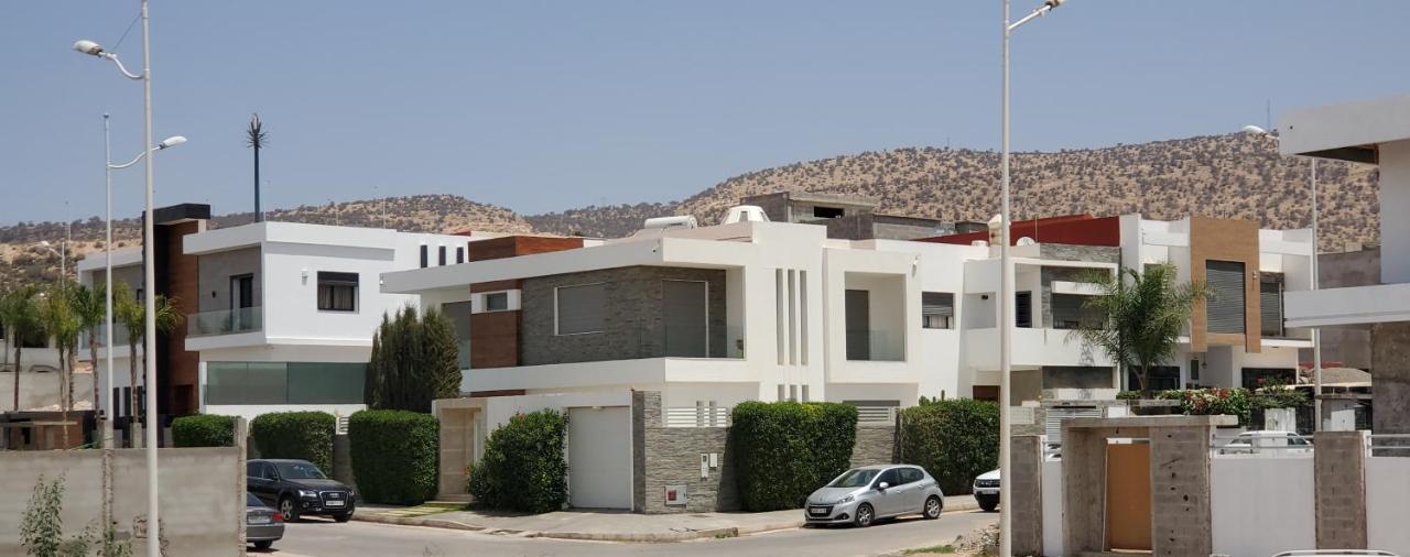 Appartement A L Etage D Une Villa A Illigh Apartment