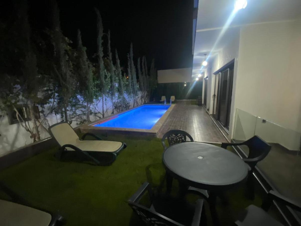 Amalou Avec Piscine Famille Uniquement
