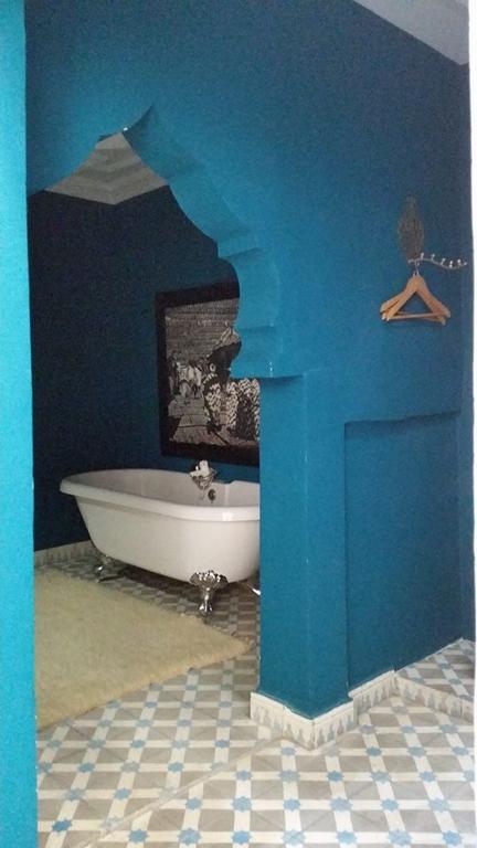 Foutour Sarir Riad *