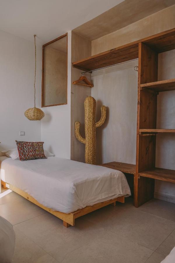 Guest house Blue Waves Surf House 3*
