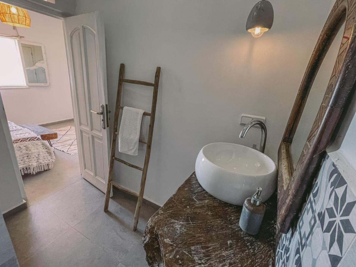 Blue Waves Surf House Guest house 3*