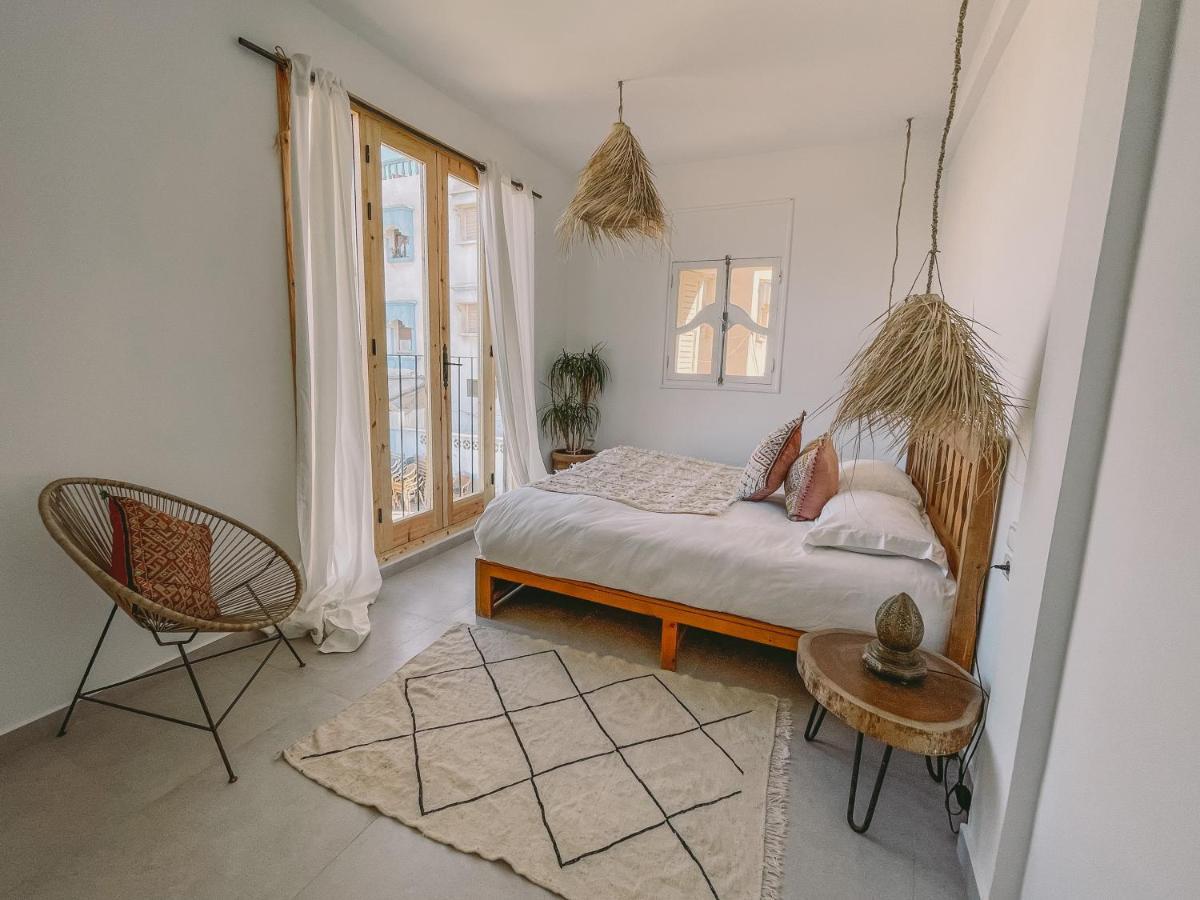 Blue Waves Surf House Guest house 3*