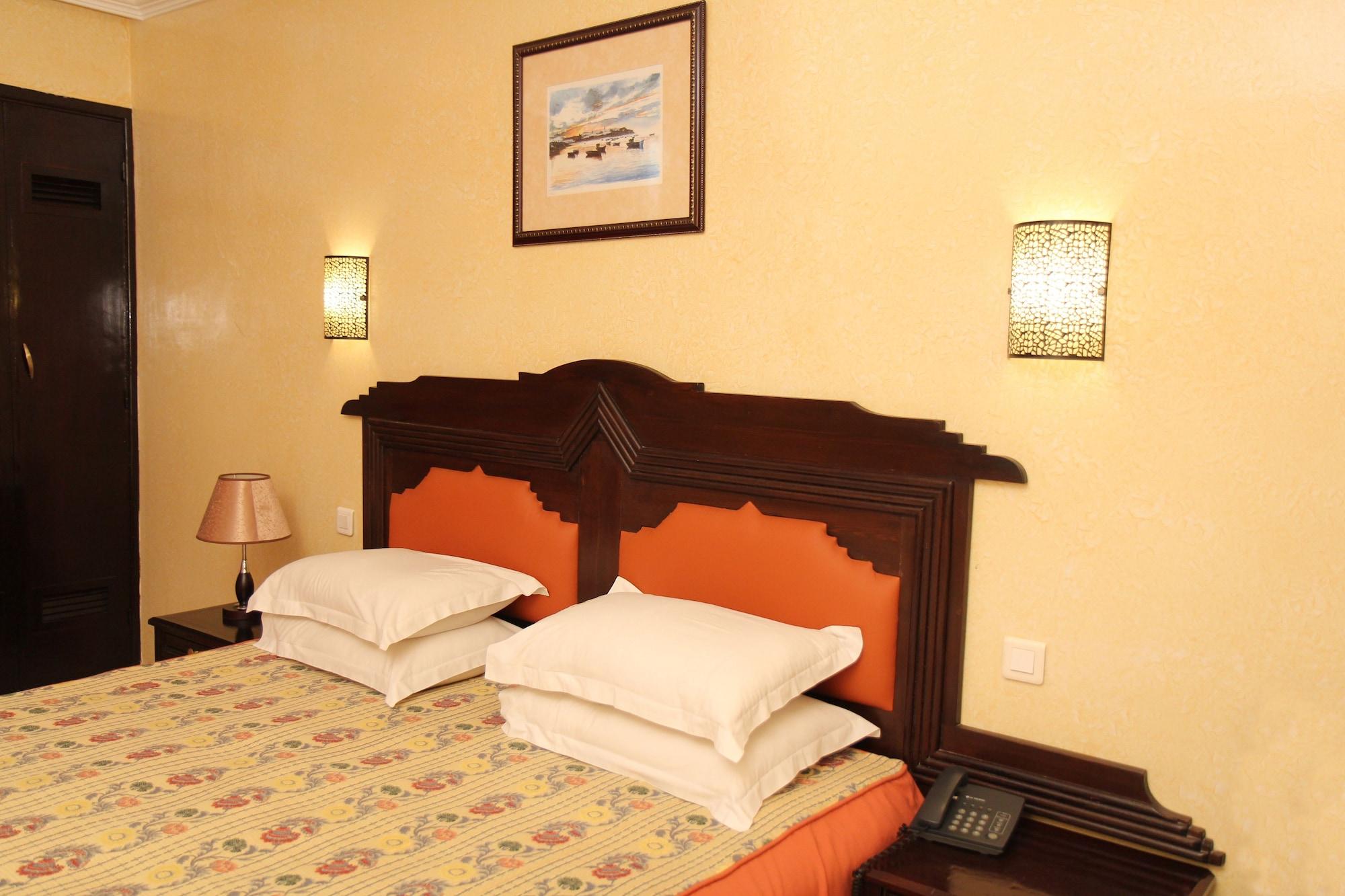 New Farah Hotel