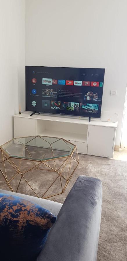 Luxury 100sqm With Pool Near Wifi Unlimited With Optical Fiber Apartment