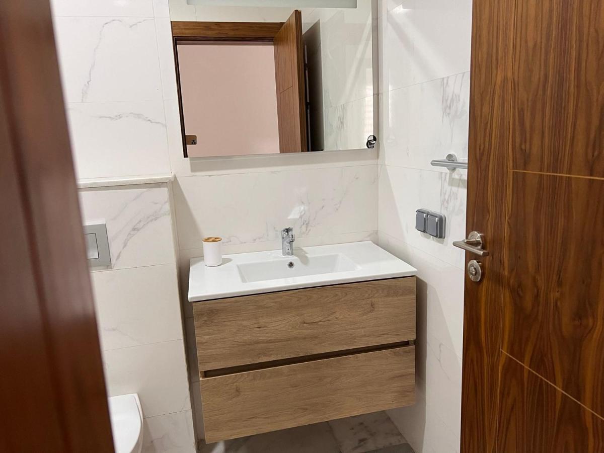 Bel Dans Neuve A Proximite De La Apartment