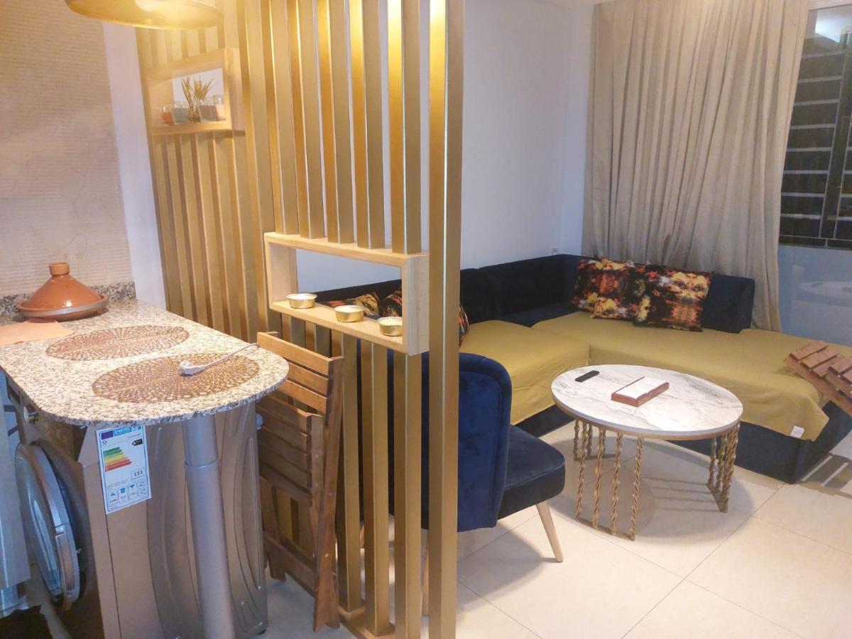 Islane Apartment
