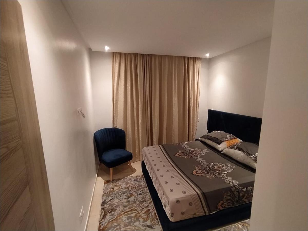 Islane Apartment *