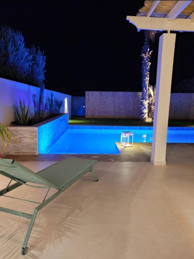 Nawal Et Sa Piscine Chauffee Sans Vis-a-vis Villa *