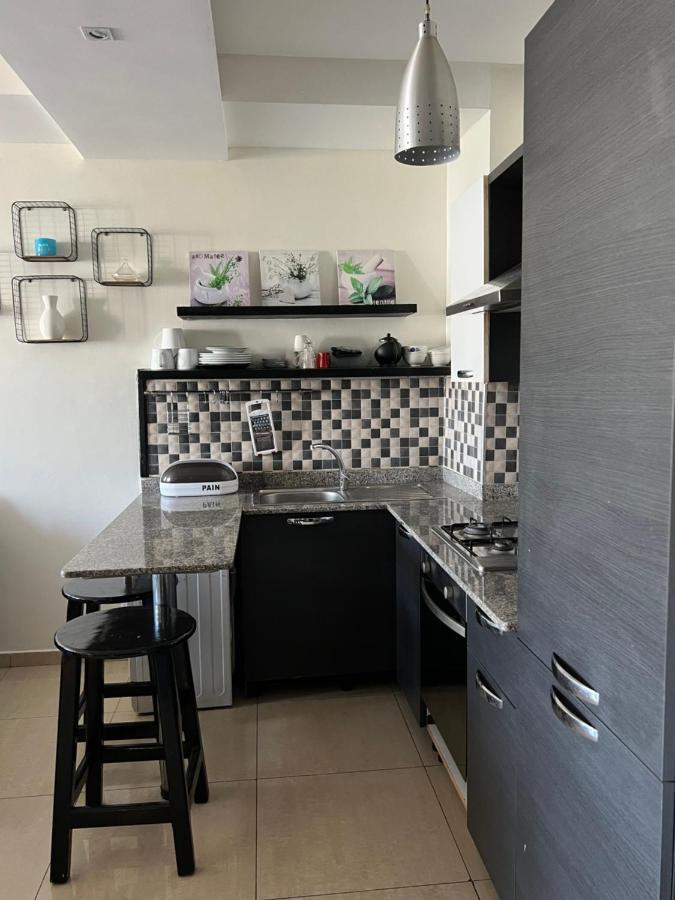 Little With Swimming Pool Apartment *