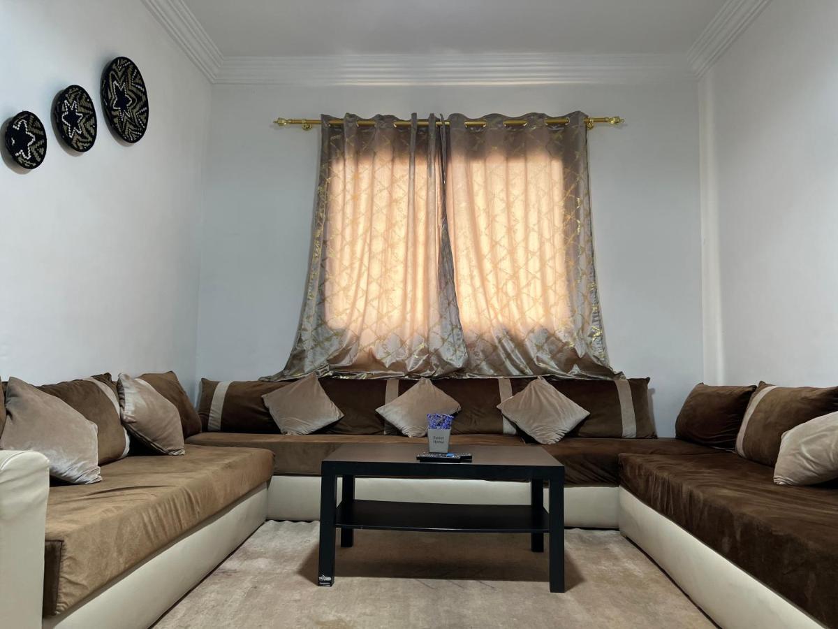 2 Bedroom 10 Minutes From Apartment *