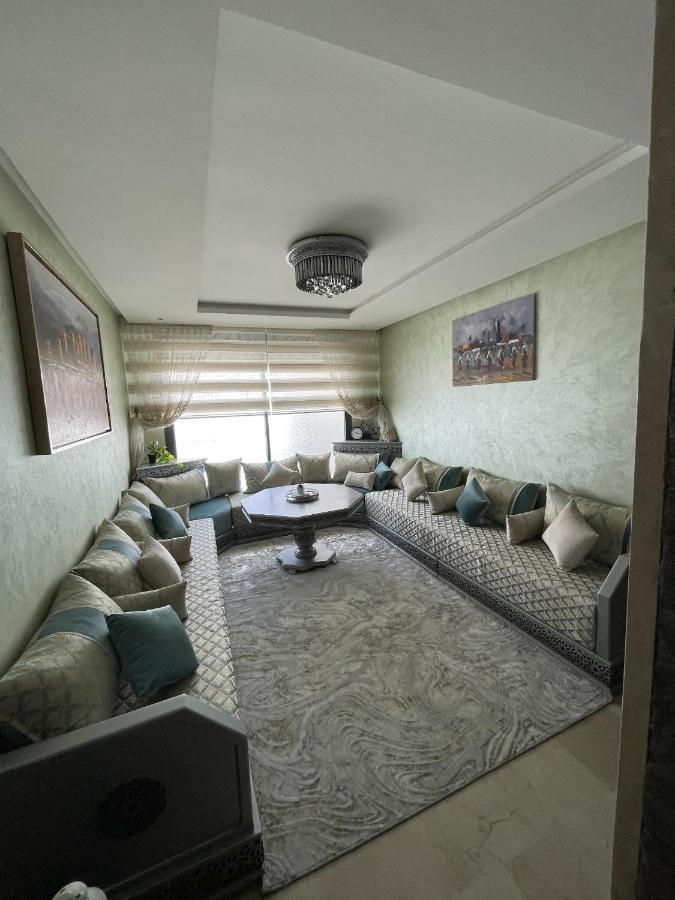 Apartment Bay