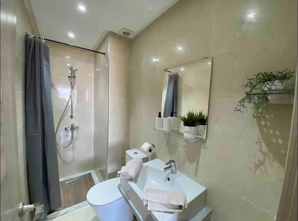 Sofia Suites Pool&balcony *