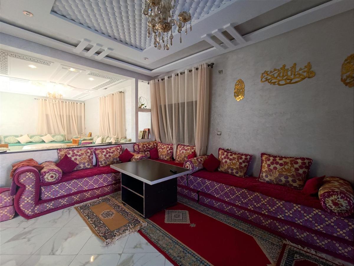 Villa Villa *