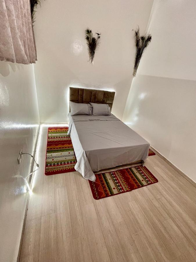 Cente House
