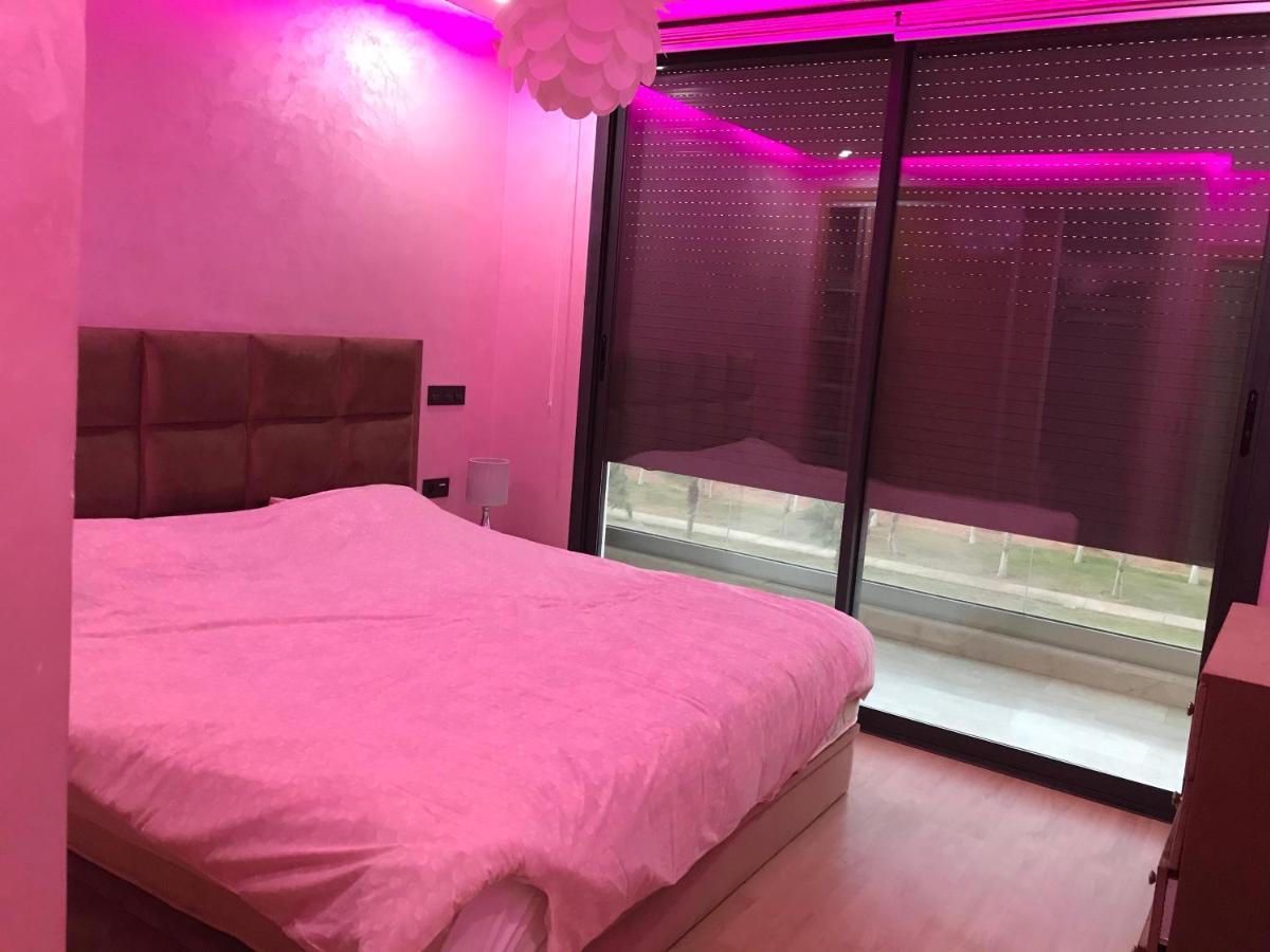 Apartment Bay 2 *