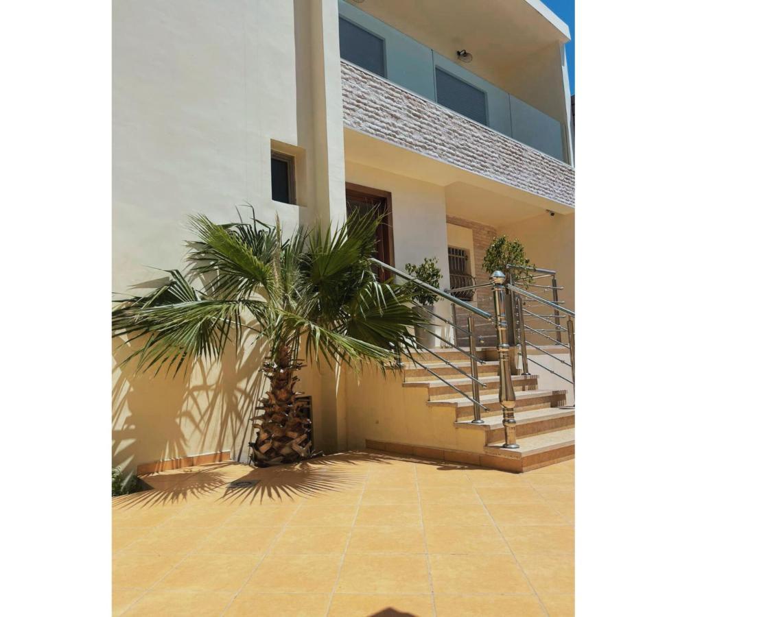 Villa De Luxe -