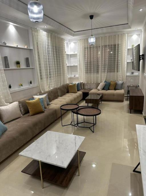 Villa Parfum D'agadir - Piscine Privee - Spacieuse Et Concfortable - Parking - Vue - Ambiance Familliale *