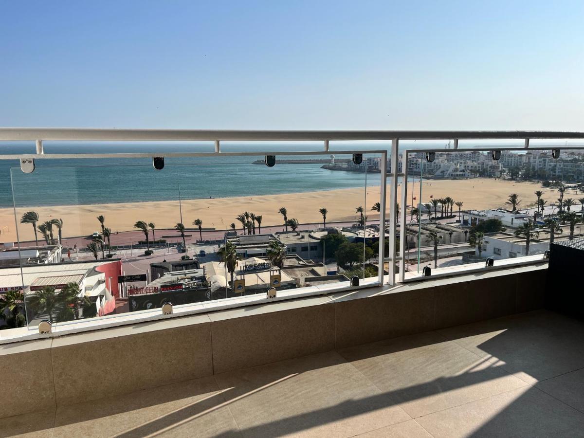 Luxury 105sqm Terrace Seafront Appartement