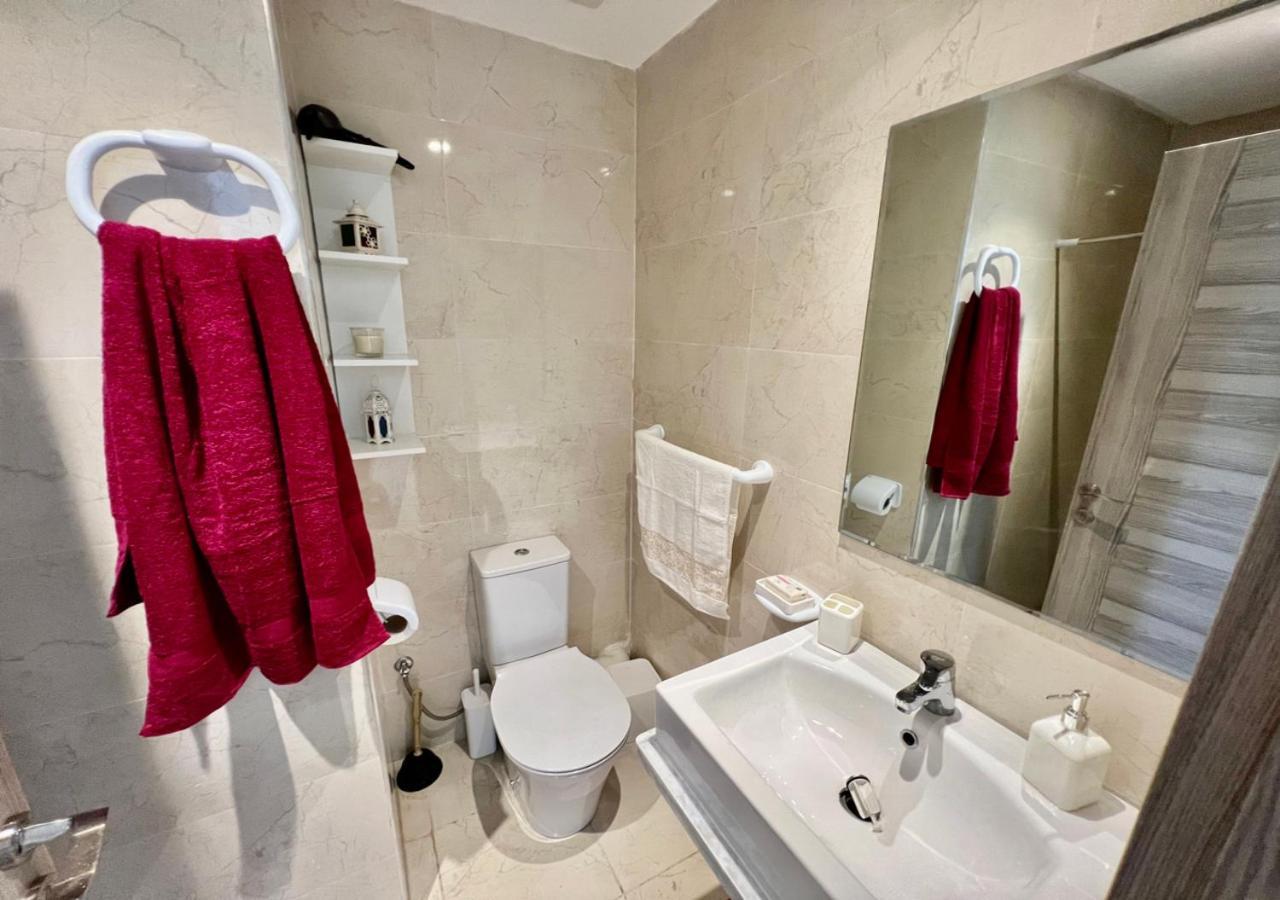 Appartement Splendide Avec Piscine A *