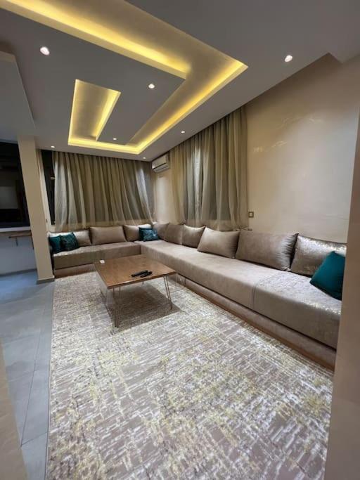 Gold Moderne Avec Hammam Centre Agadir