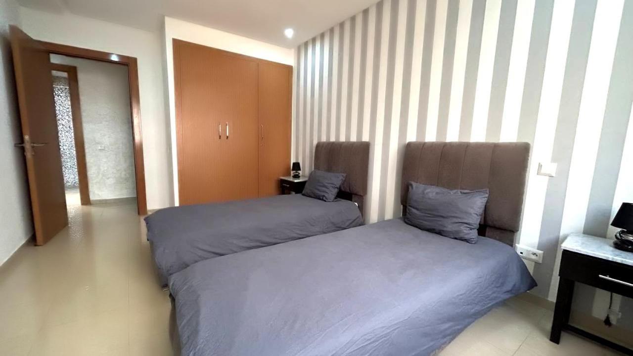 Islane Vue Piscine Apartment