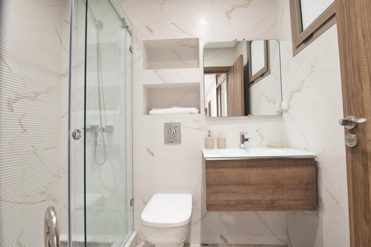New Sea Front 95sqm With Unlimited Wi-fi Apartment *
