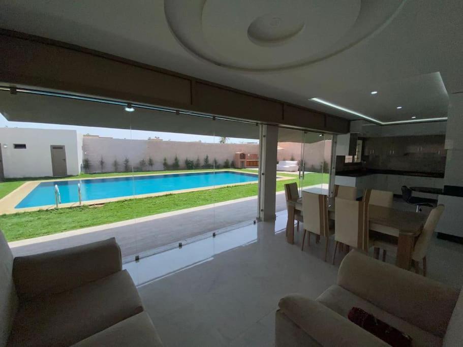 Avec Piscine A Golf