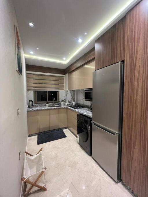 Fibre Optique, Propre, Calme, Equipe, Cameras De Surveillance, Climatisations Reversibles Pour Chauffer, Televisions, Parking, Parc, Agadir, 7 Personnes, Acces A Pieds Aux Magasins, Cafes Et Restaurants *