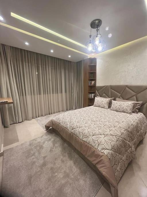 Fibre Optique, Propre, Calme, Equipe, Cameras De Surveillance, Climatisations Reversibles Pour Chauffer, Televisions, Parking, Parc, Agadir, 7 Personnes, Acces A Pieds Aux Magasins, Cafes Et Restaurants Apartment *