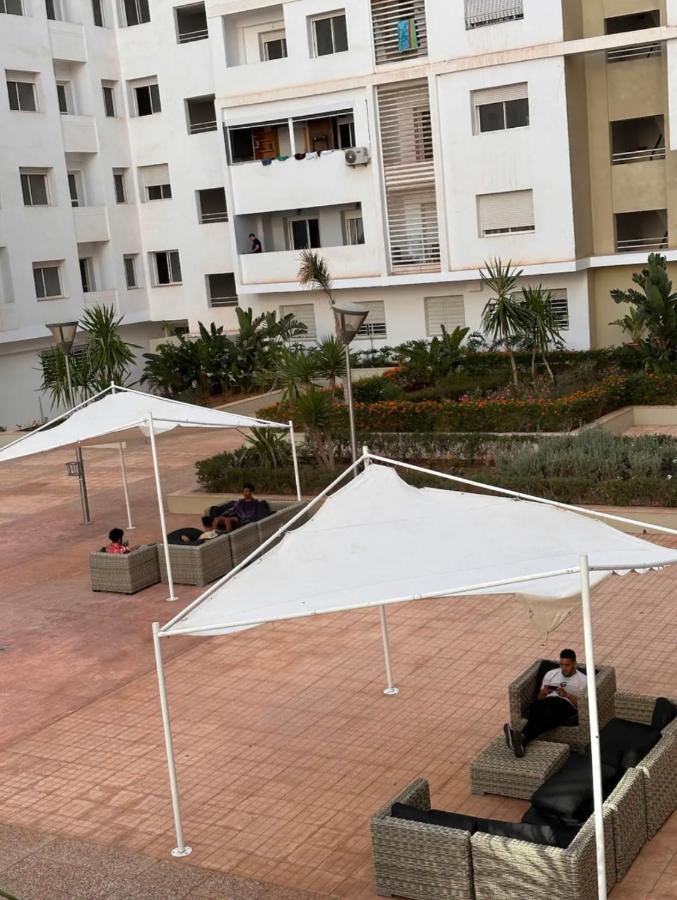 Avec Piscine *