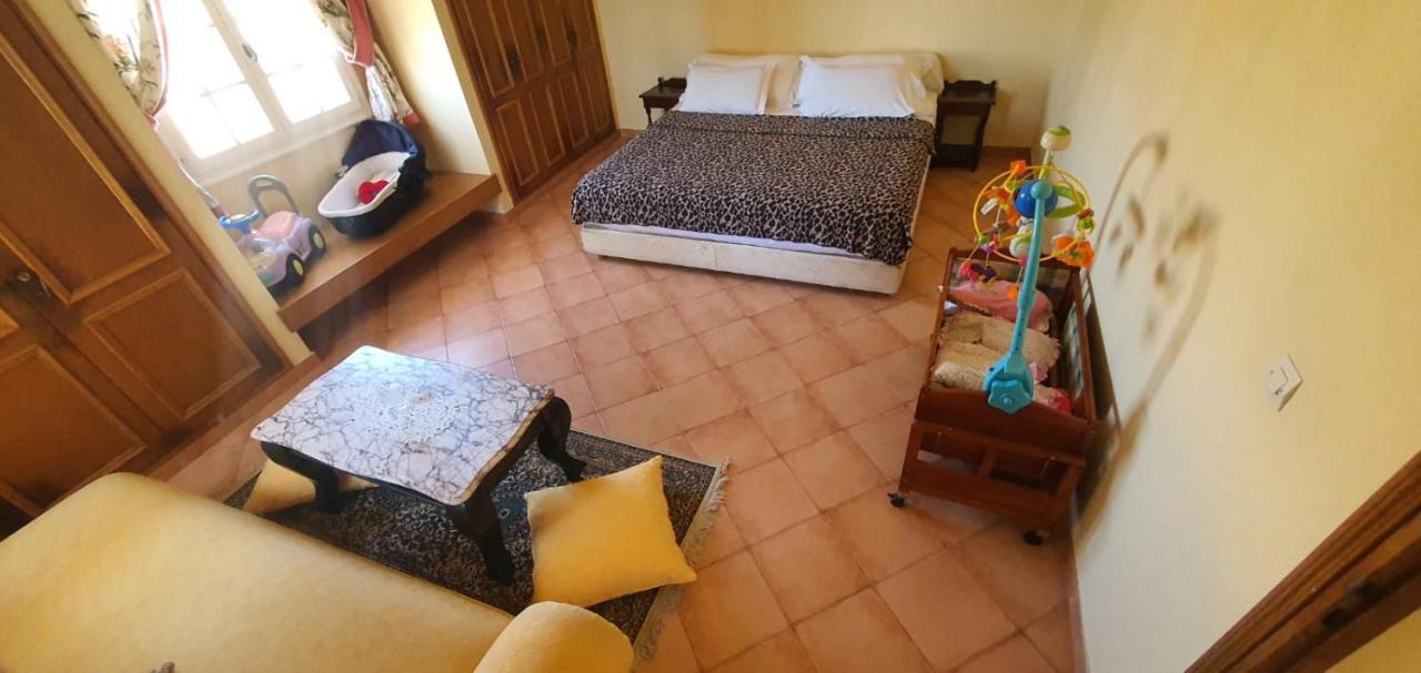 Lara House 2 *