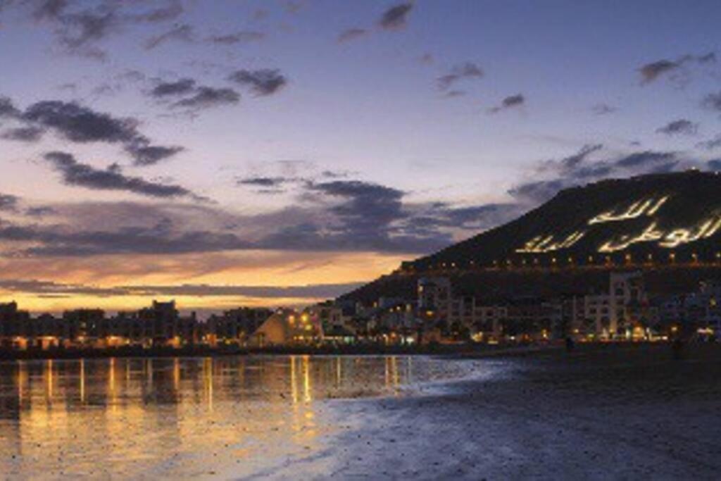 Luxurious Sea-view 2br