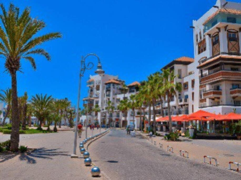 Luxurious Sea-view 2br Apartment