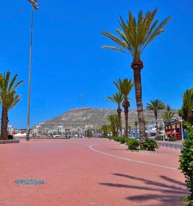 Luxurious Sea-view 2br Apartment *