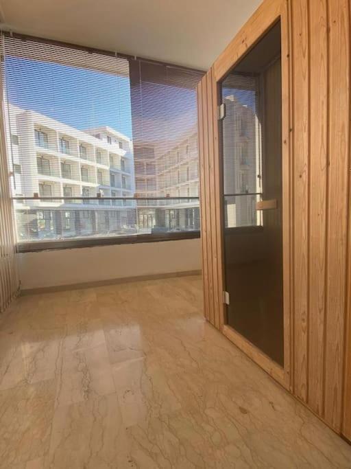 De Luxe ,piscine,parking,terrasse Apartment Agadir