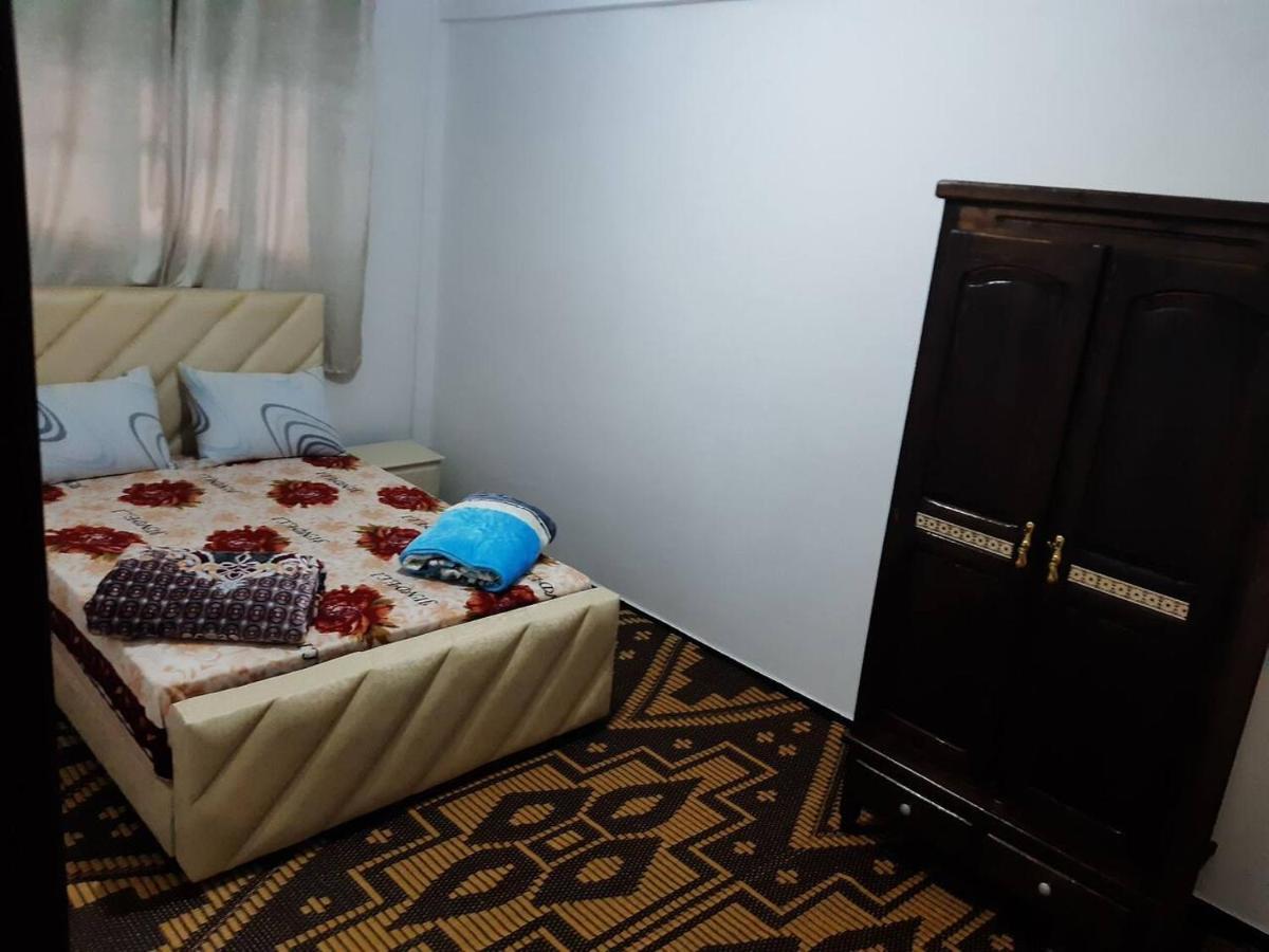 Apartment Family House *