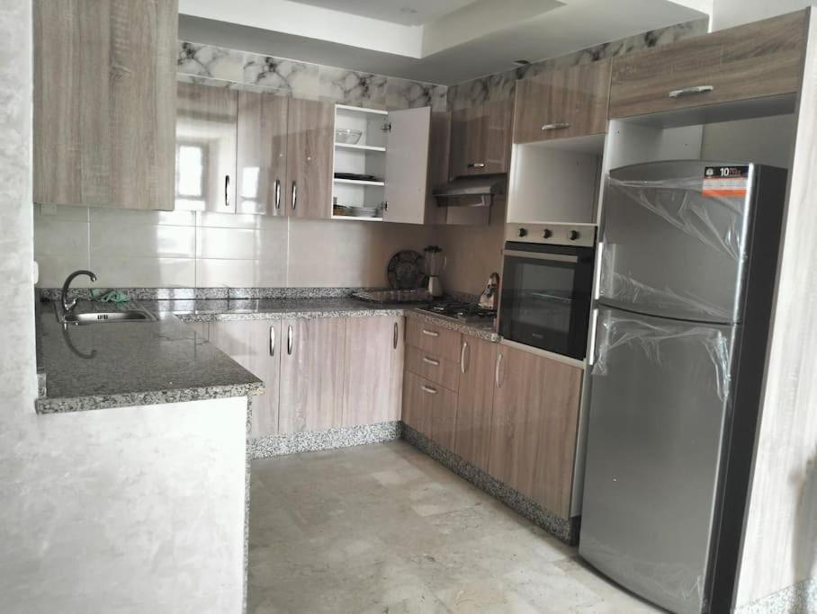 Apartment Tres Lumineux Et Tres Propre Spacieux
