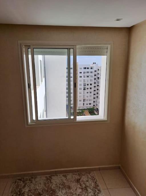 In With Pool View Apartment *