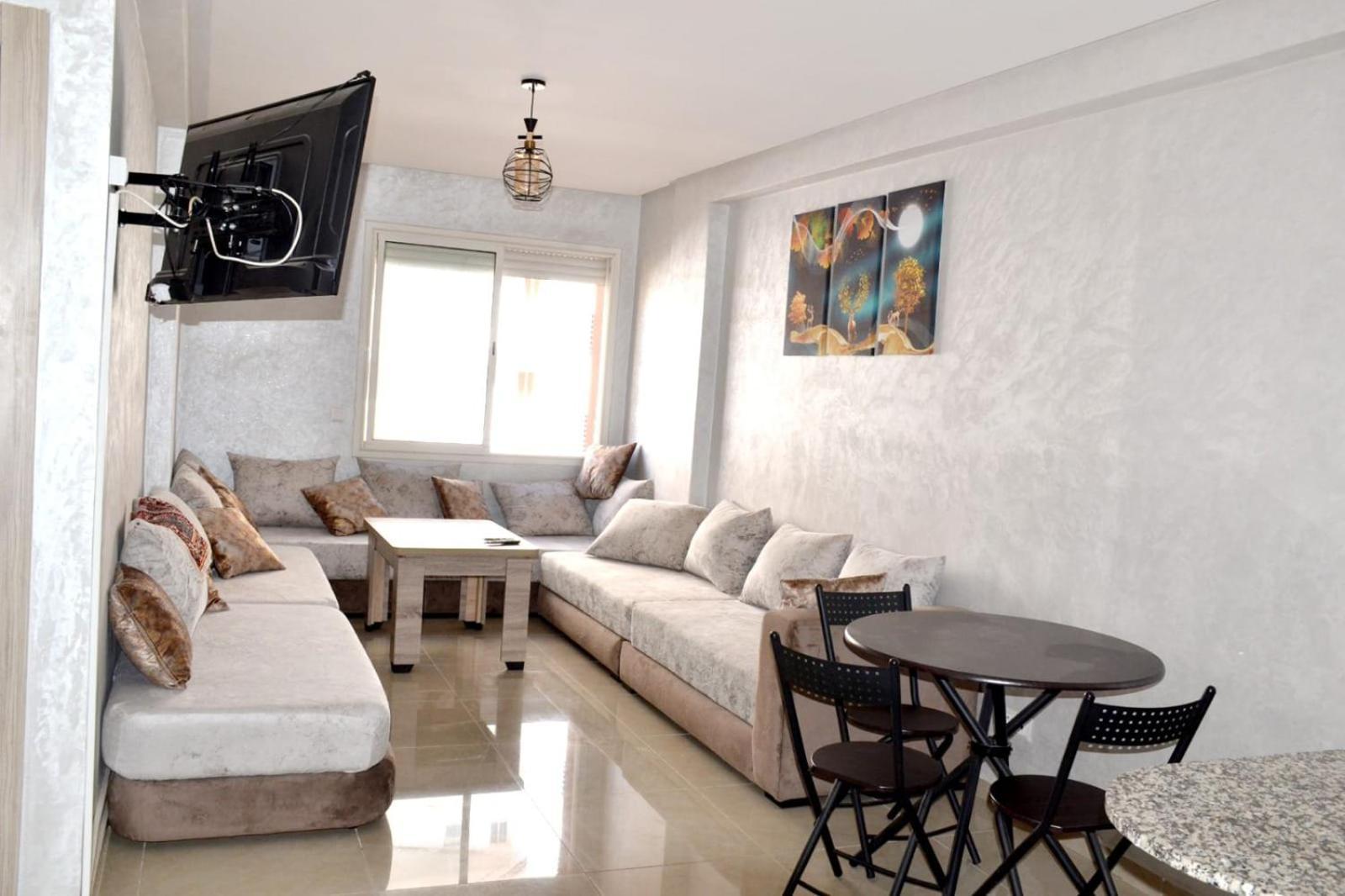 Gem: Luxurious With Pool And Panoramic Views *