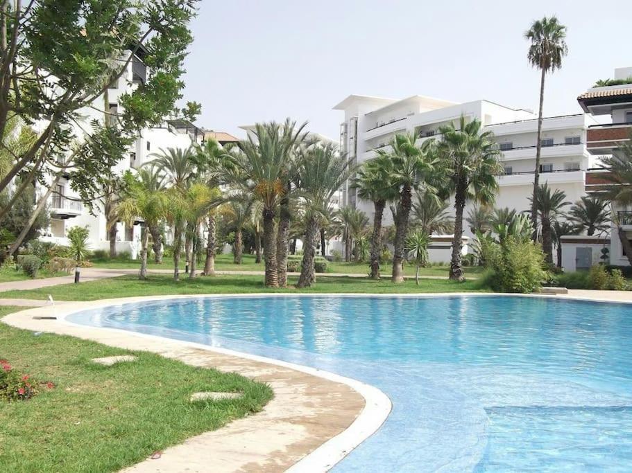 Apartment Luxueux A La Marina