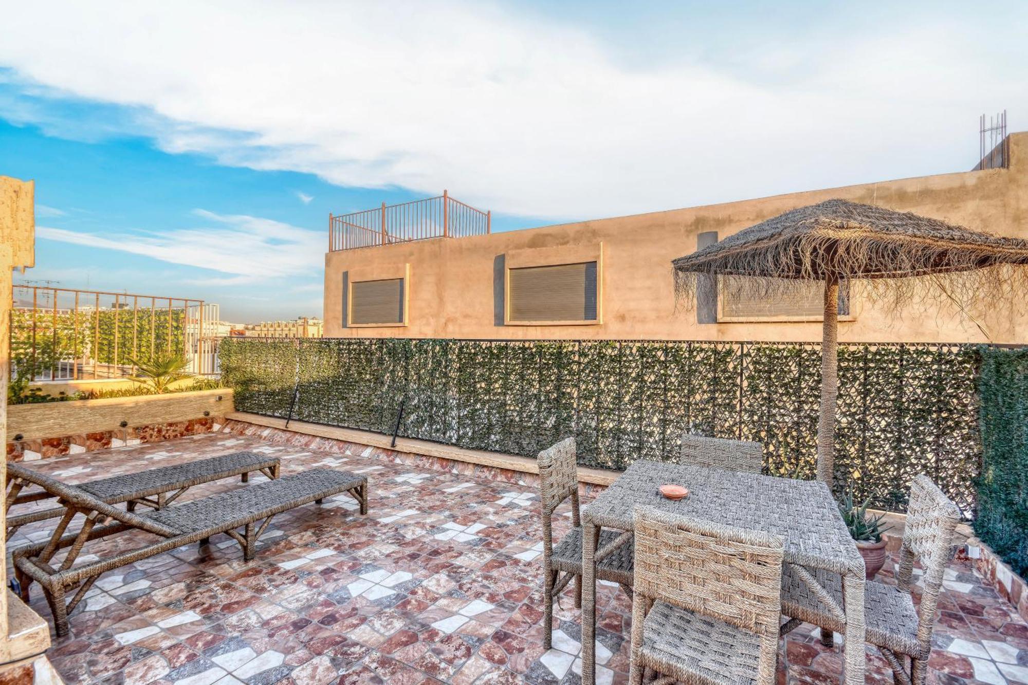 Matia - Roof-top - 4 Px
