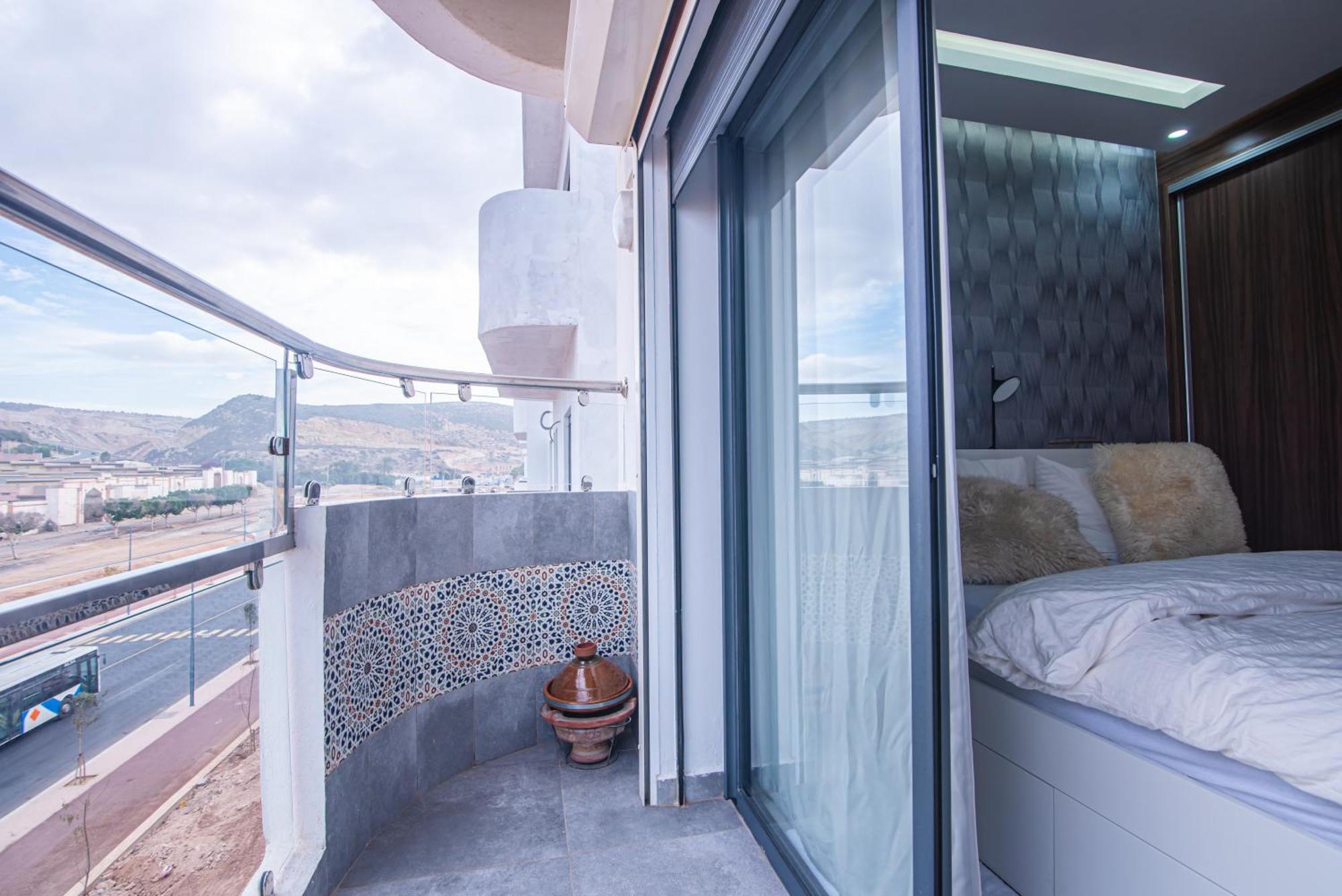 Skyline Retreat 1 *