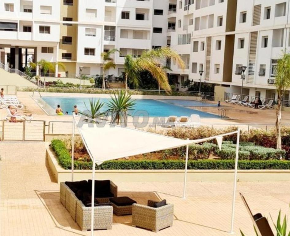 Islan Apartment *