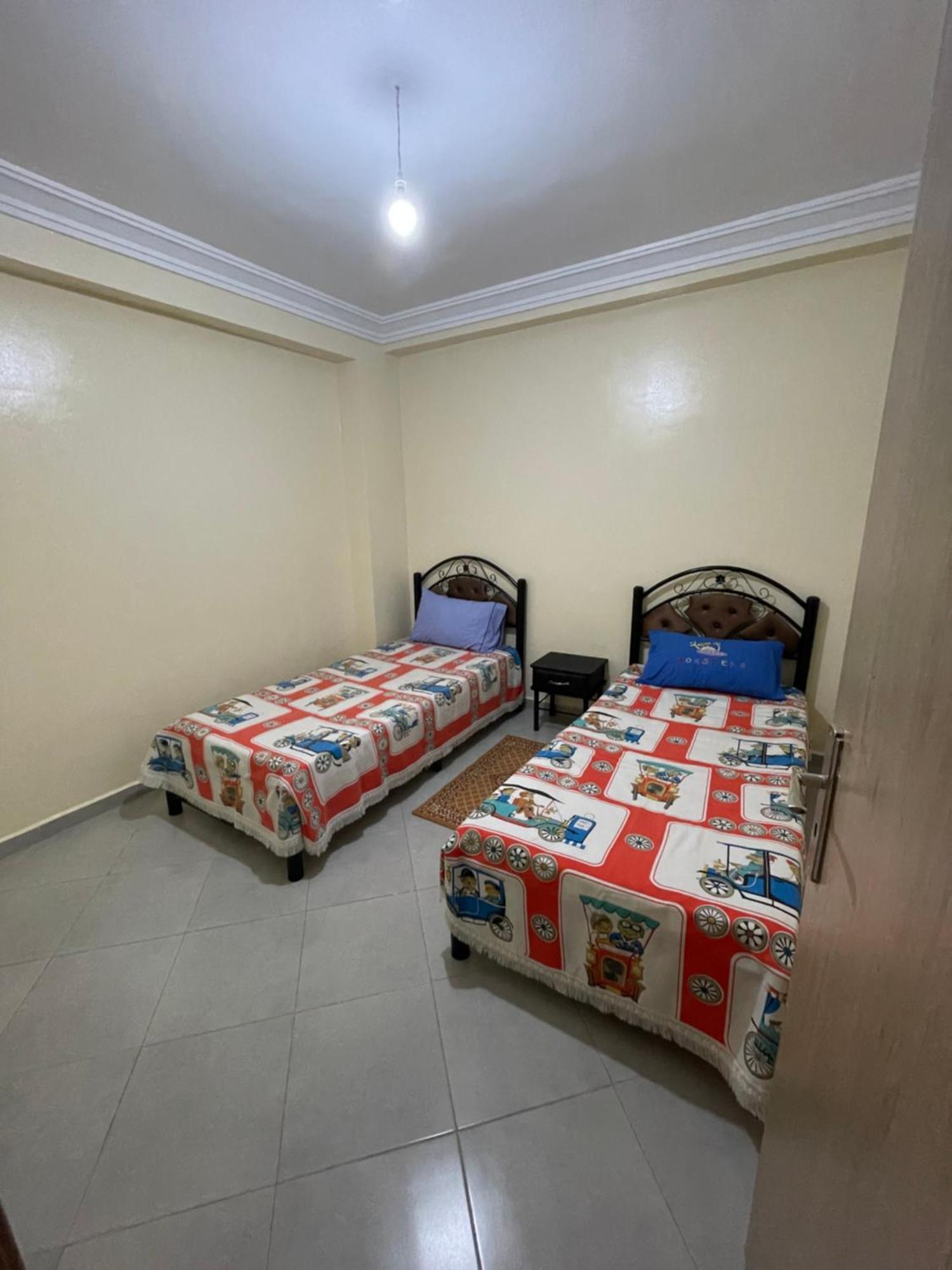 بالقرب من شاطئ انزا اكادير Apartment *