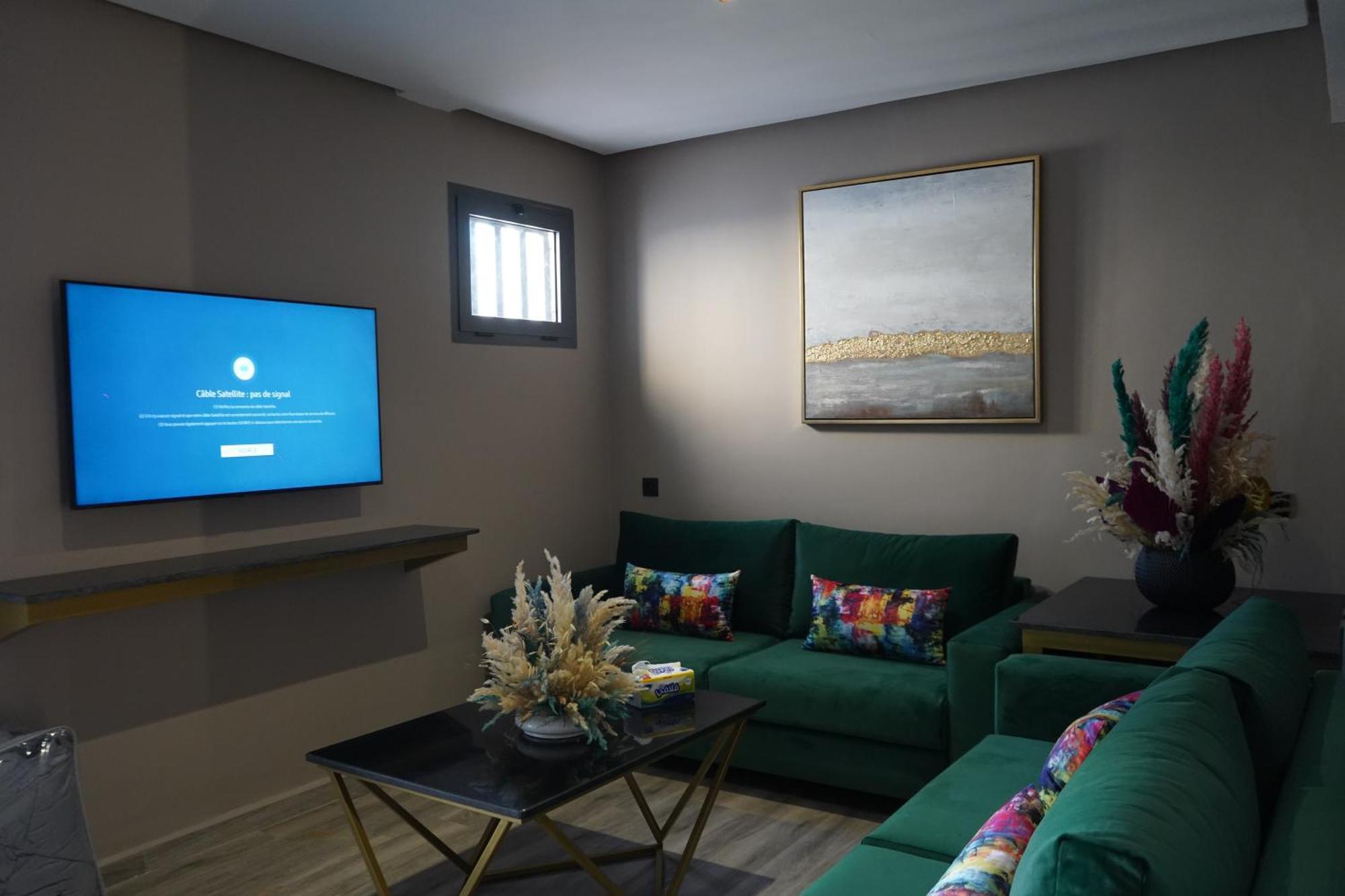 Super Avenue Hassan 2 Apartment