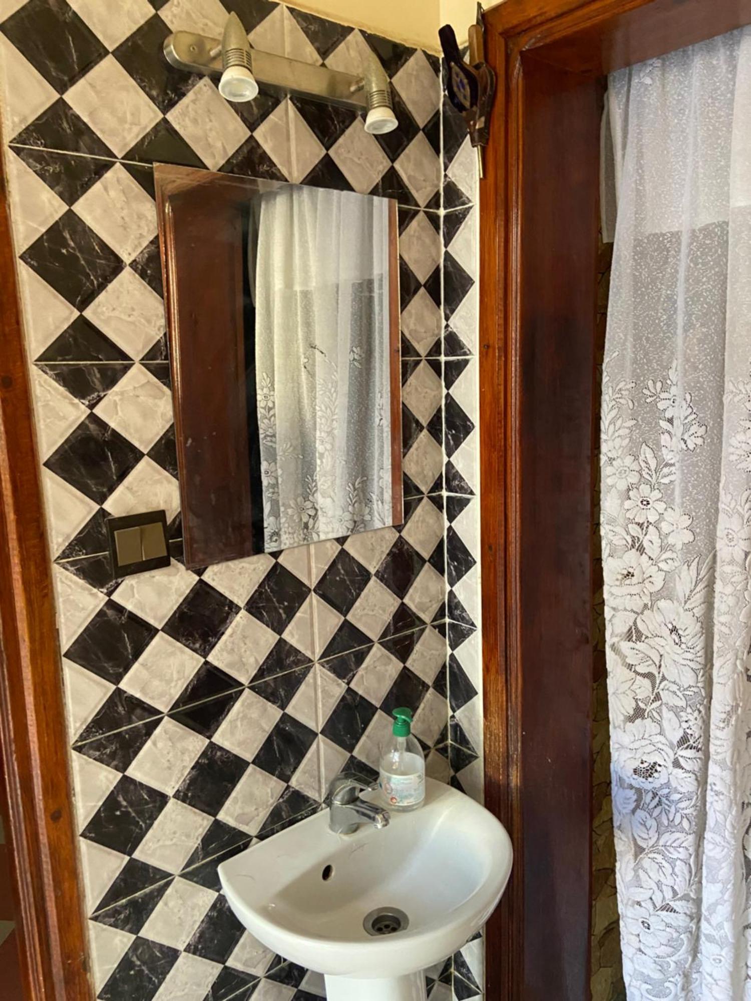 Anza Surfside House Bed & Breakfast *